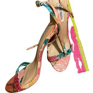 Steve Madden Size 8.5 Floral